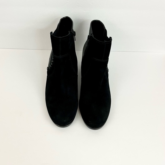 David Tate Black Suede Leather Stitch Accent Ankle Booties X-Wide Women Sz 10 WW - Picture 2 of 16